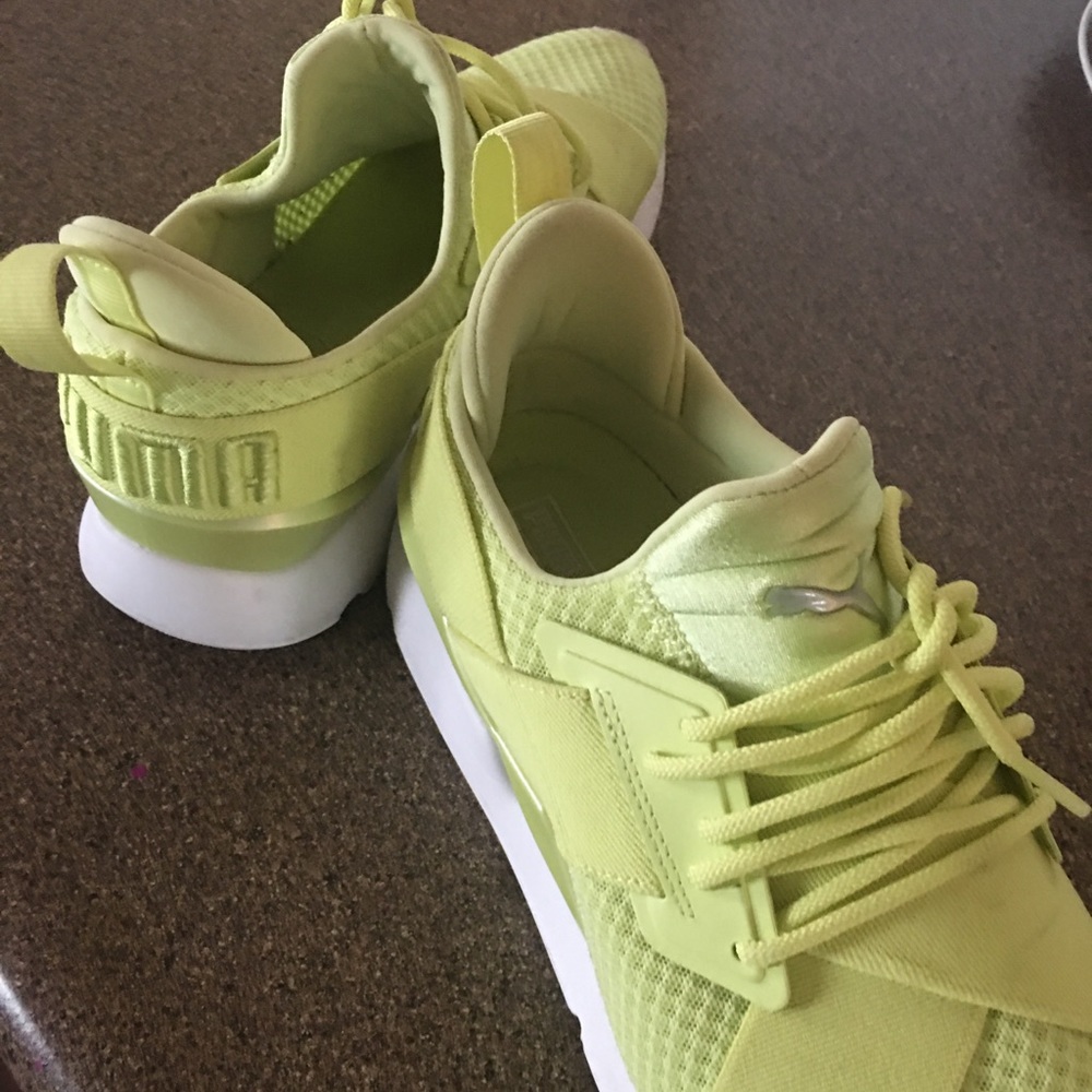 Puma Sneakers